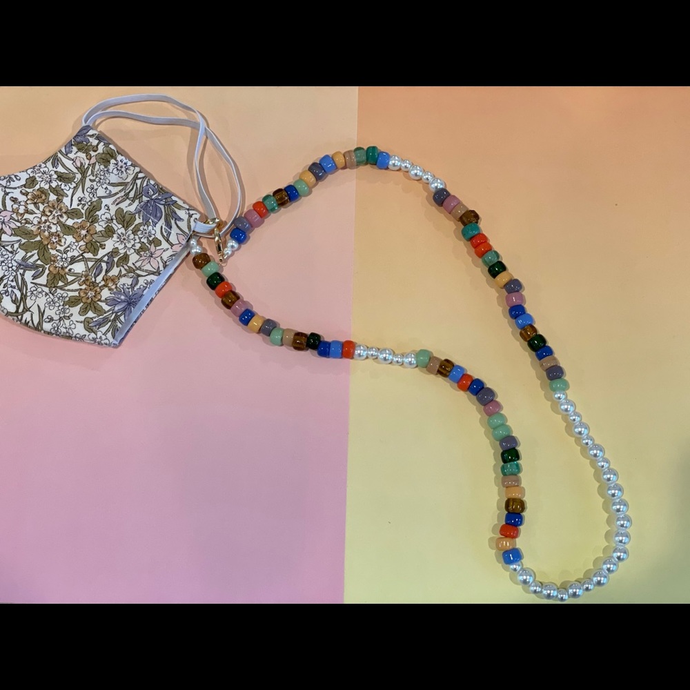 PILA beaded mask chain